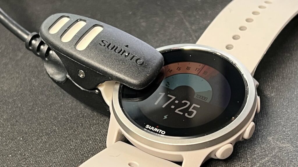 charge Suunto 5 Peak