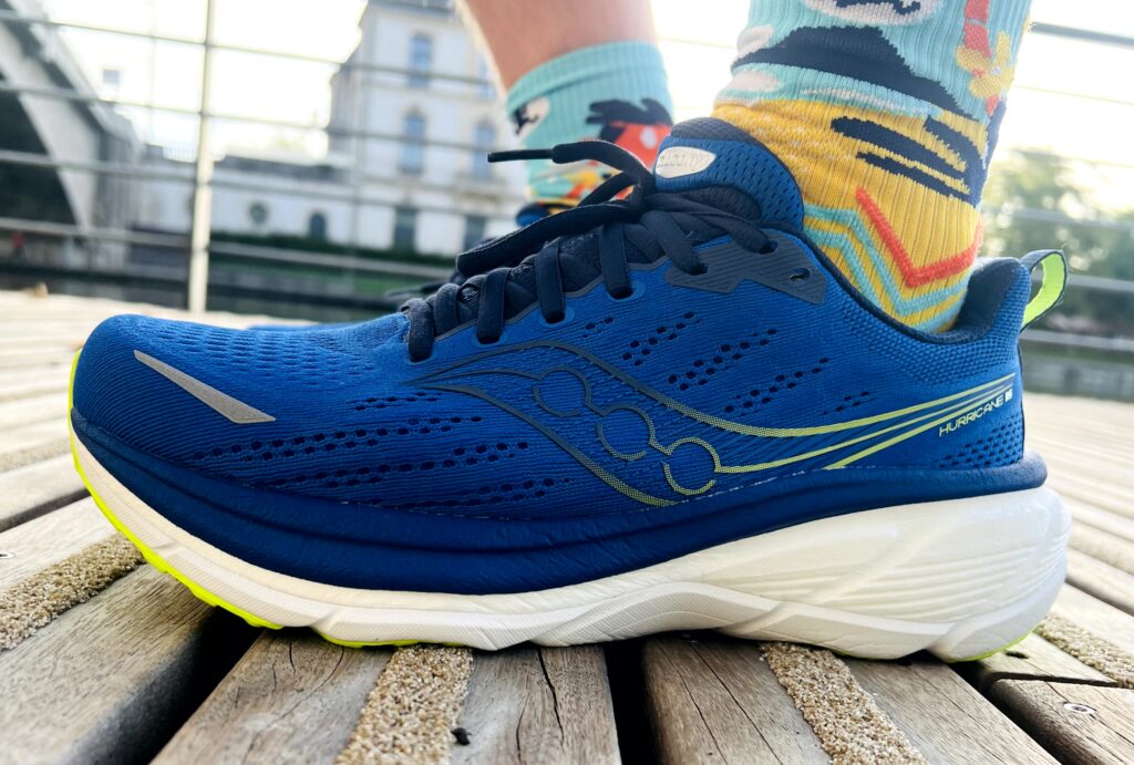 Saucony Hurricane 25